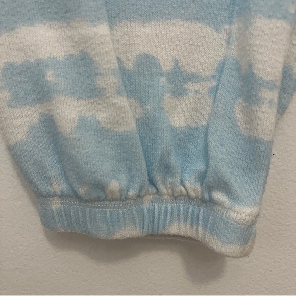 Aqua Lounge Cloud Print Long Sleeve Pajama Set Size Medium - Picture 8 of 9